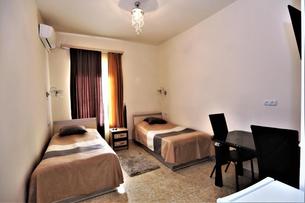 يريفان Comfort House Hotel And Tours المظهر الخارجي الصورة